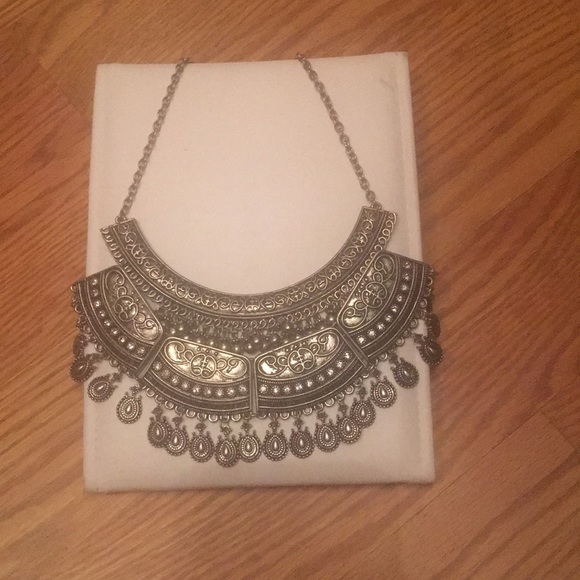 Accessories - Statement Necklace